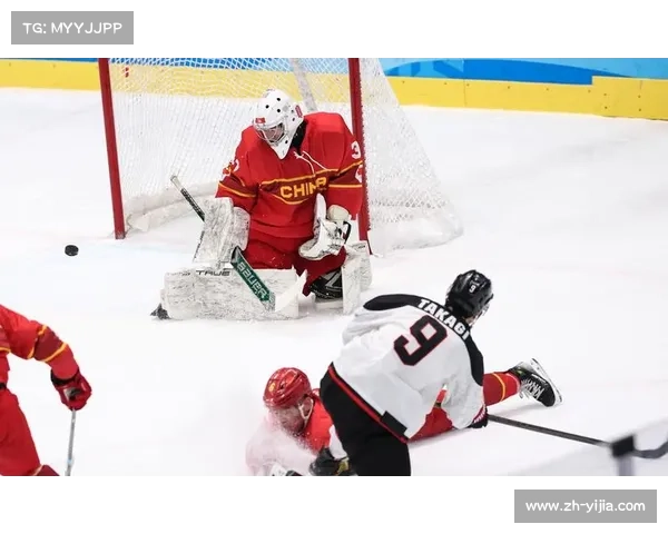 中国男子冰球职业联赛：深圳昆仑鸿星3-4小负北京京狮